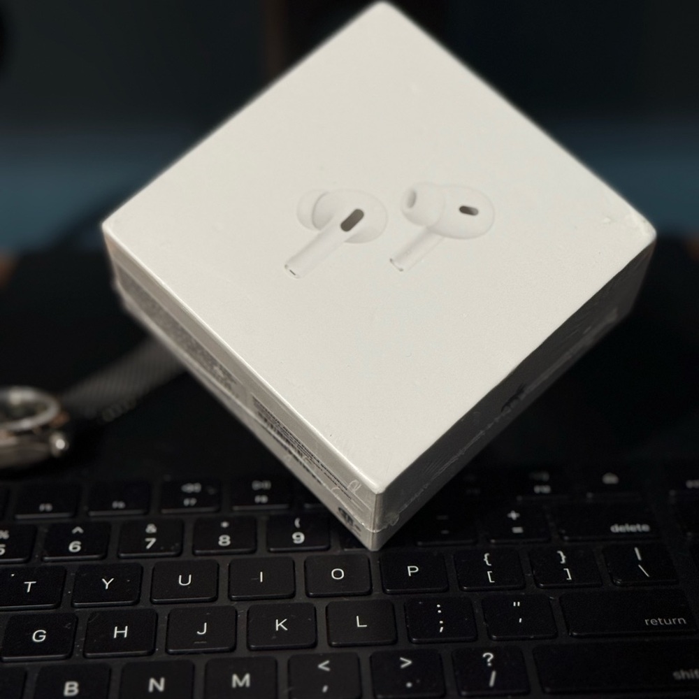 Apple AirPods Pro 2nd Gen with USB-C MagSafe Case
